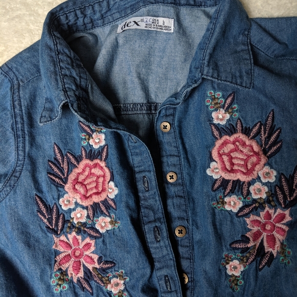 Jean dress 🌺🌺 - Picture 4 of 6